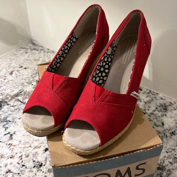 Toms heels - Picture 1 of 5